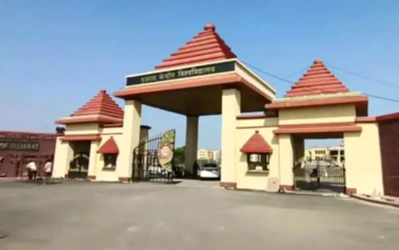 Eleven CUG Students Hospitalized in Vadodara, Suspected Heatstroke Incident