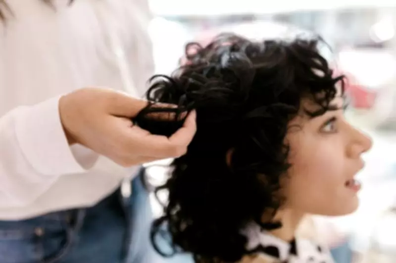 Expert Guide to Managing and Styling Thick, Frizzy Hair: Techniques and Care