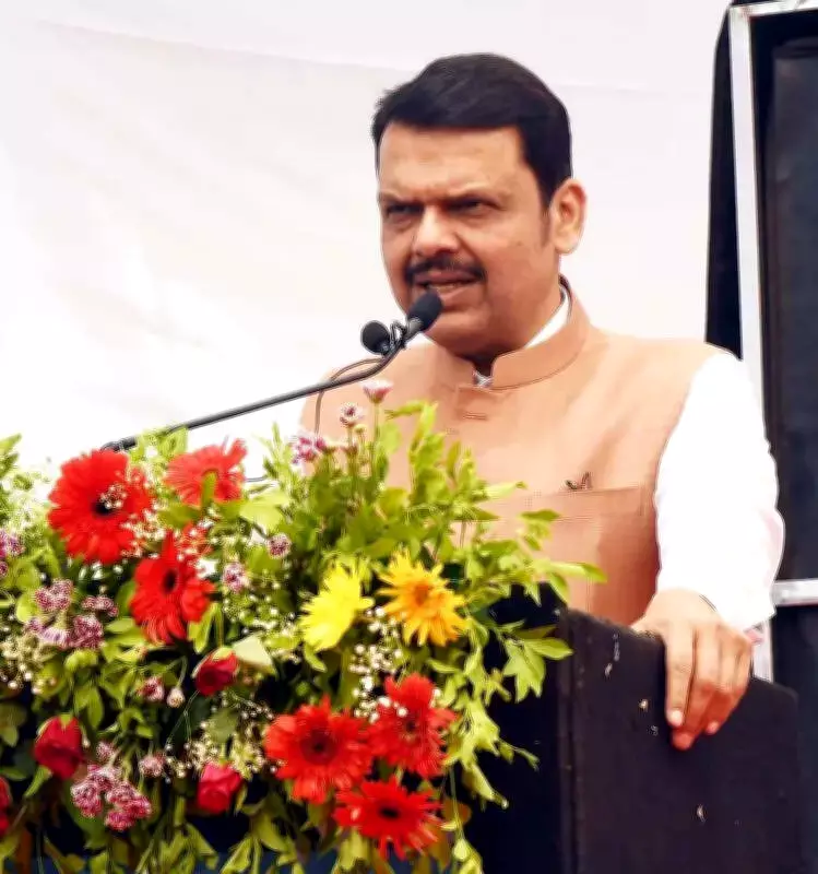 Fadnavis Denies Secret Meeting with Uddhav Thackeray, Warns of Legal Action