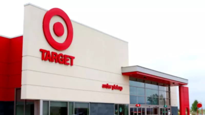 Florida Man Arrested for Using Taco Seasoning to Steal $40K in Trading Cards