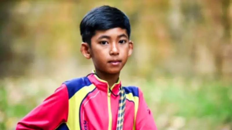 From Angkor Wat to Global Fame: The Teen Who Spoke 12 Languages