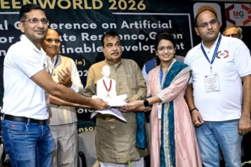 Gadkari Warns of Dual Crisis: Urges Shift to Indigenous Energy & AI in Agriculture