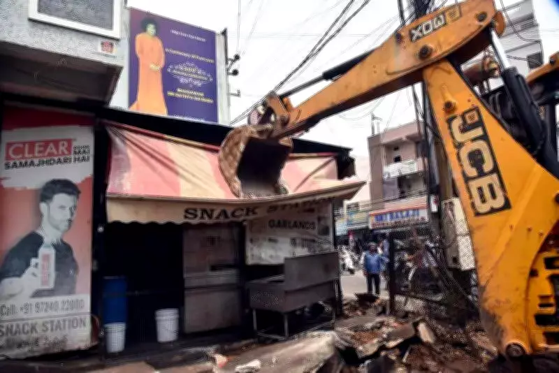 GHMC removes 896 encroachments across Hyderabad in special drive