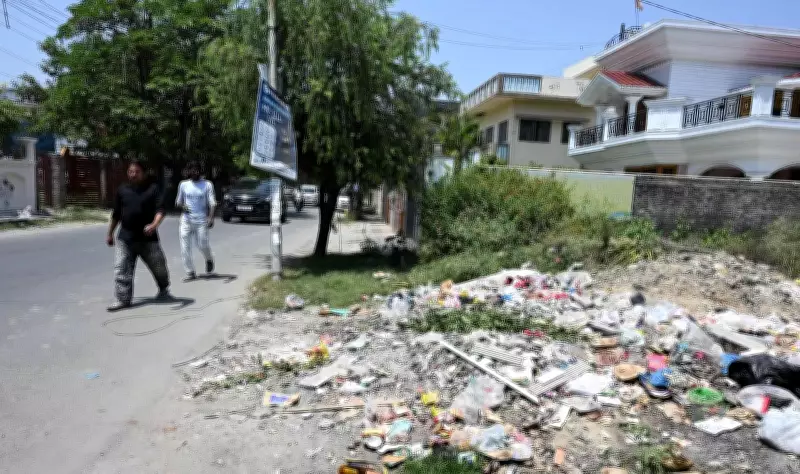 GMS Road in Dehradun plagued by encroachments, clogged drains, traffic jams