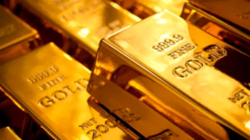Gold Futures Drop to Rs 1.49 Lakh/10g Amid Oil Surge and US-Iran Tensions