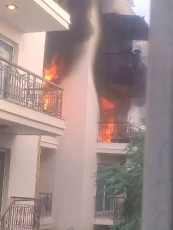 Gurgaon Residential Fire in Sector 63A Causes Panic, Family of Four Escapes Safely
