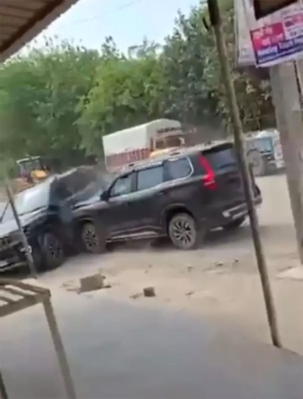 Gurgaon Road Rage: Two Friends in SUV Clash on Busy Dhanwapur Road