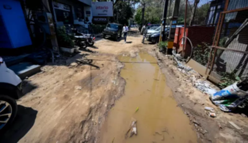 Gurgaon's Old Mehrauli-Gurgaon Road Faces Severe Traffic Bottlenecks Due to Encroachment