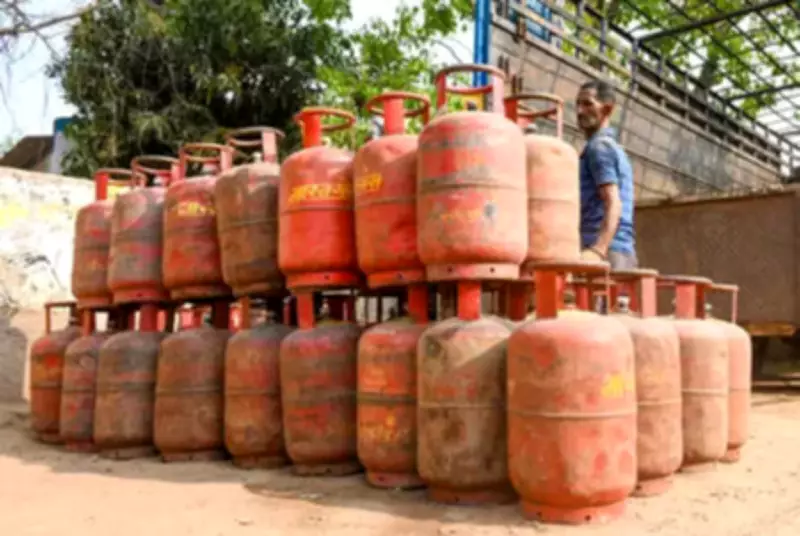 Hazaribag Administration Cracks Down on LPG Black Marketing, Sets Delivery Deadlines