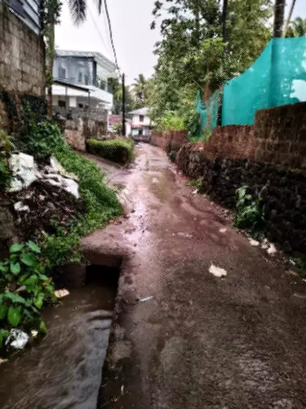 Health Crisis in Muvattupuzha as Illegal Waste Dumping Pollutes Canal and River