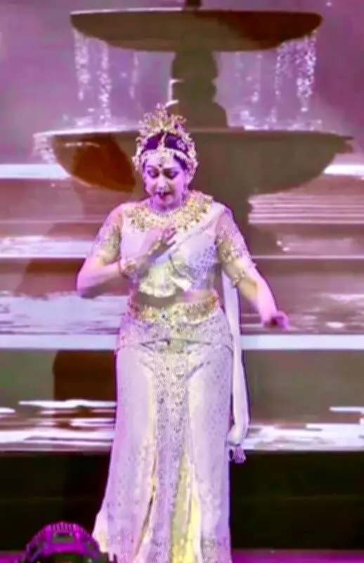 Hema Malini Dazzles at Nagpur Tribal Festival, Kailash Kher to Perform