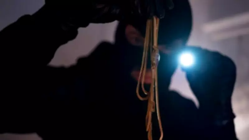 High-Value Heist in Mangaluru: Thieves Steal Gold, Diamonds & Luxury Watches Worth Rs 10 Lakh