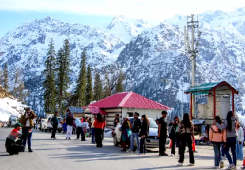 Himachal Pradesh Braces for Extended Snow and Rain Until April 10, MET Issues Alerts