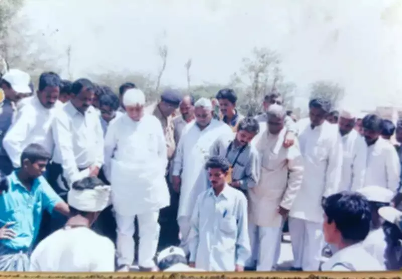 Hubballi farmer waits 23 years for compensation after excavation on land