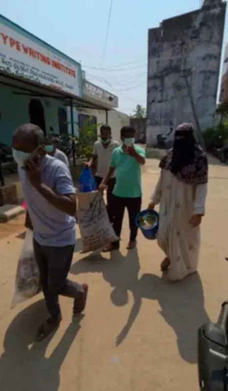 Hyderabad Residents Dump Garbage at Municipal Office Over 3-Month Collection Failure