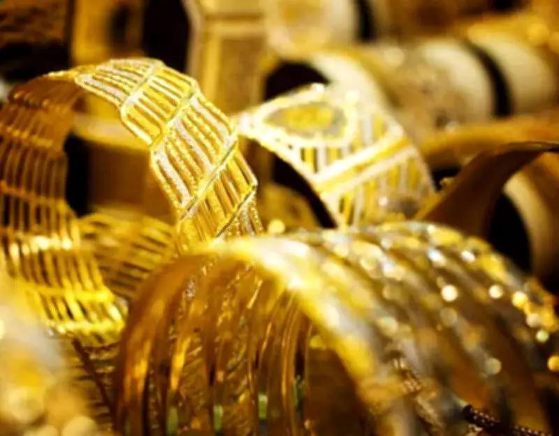 Hyderabad Tiles Store Manager Accused of Orchestrating Gold Theft from Employer's Daughter