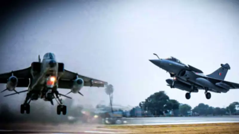 IAF Lands Fighter Jets on Purvanchal Expressway in Major Readiness Drill