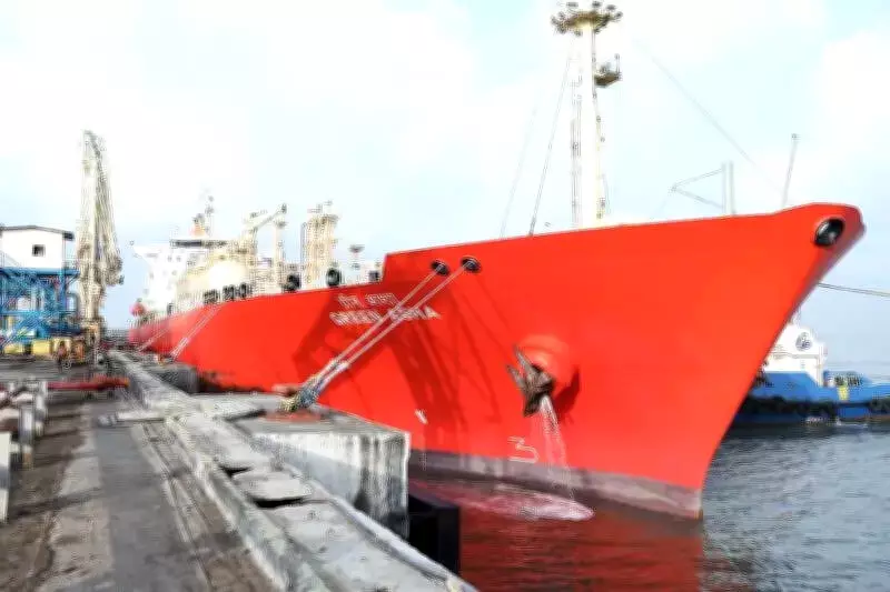 India's LPG Carrier Green Asha Docks Safely at JNPA Amid Middle East Conflict