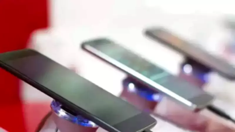 India's Smartphone Market Faces Slowest Start in 6 Years as Shipments Decline