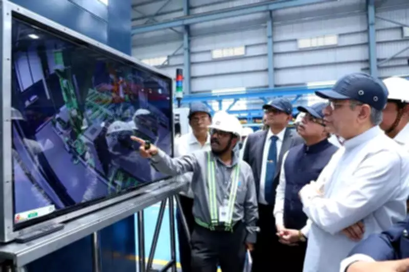 India's Swadeshi Bullet Train Set for April 2027 Debut on Mumbai-Ahmedabad Route