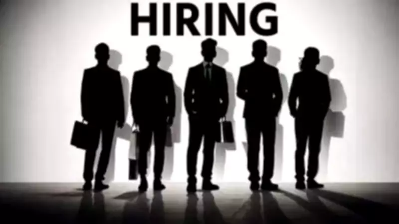 India's White-Collar Job Market Evolves: Non-IT Sectors Lead 8% Hiring Surge