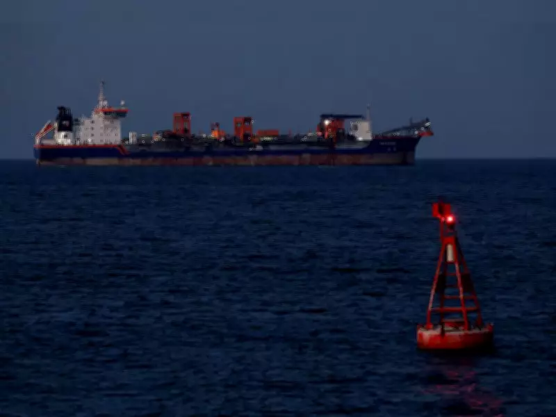 Iranian Navy Forces Indian Vessels Out of Strait of Hormuz in Shooting Incident