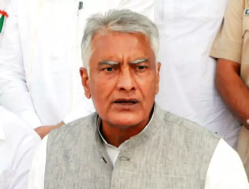Jakhar Questions Kejriwal's Refusal to Appear Before Delhi HC