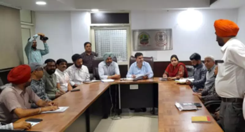 Jalandhar Mayor Criticizes Officials for Poor Water Revenue Collection