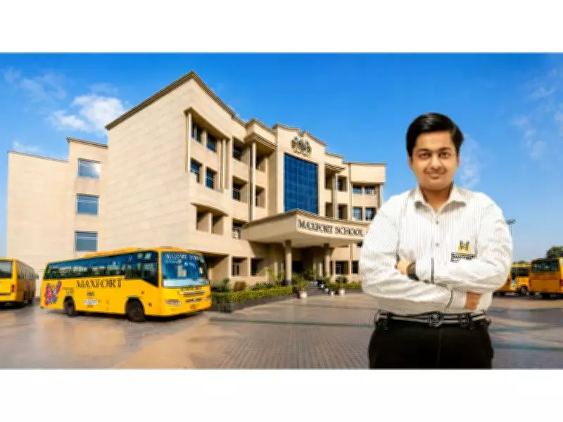 JEE Main 2026 Topper Aditya Gupta Scores Perfect 300, Secures AIR 1
