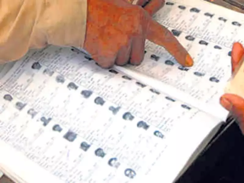 J&K SEC Reviews Electoral Roll Revision in Budgam, Emphasizes Accuracy