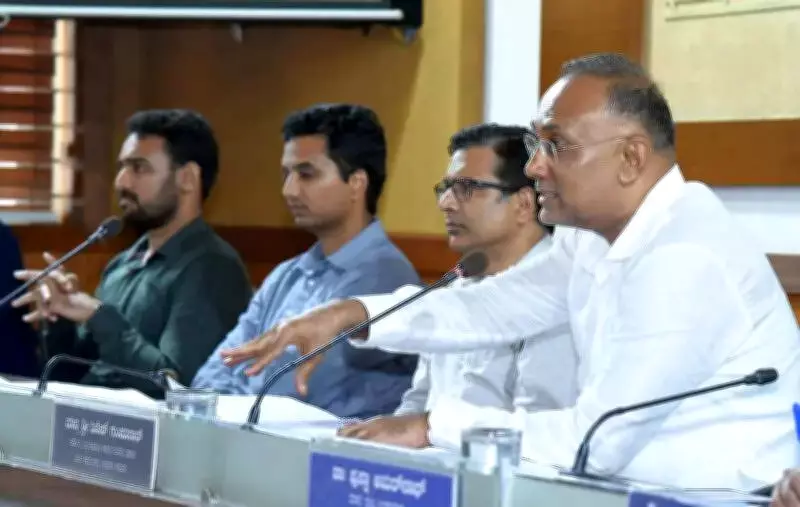 Karnataka Minister Orders Action Against Institute for Polluting Historic Lake