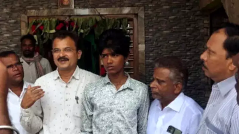 Karnataka Student Writes SSLC Exam After Father’s Death, Passes with Second Class