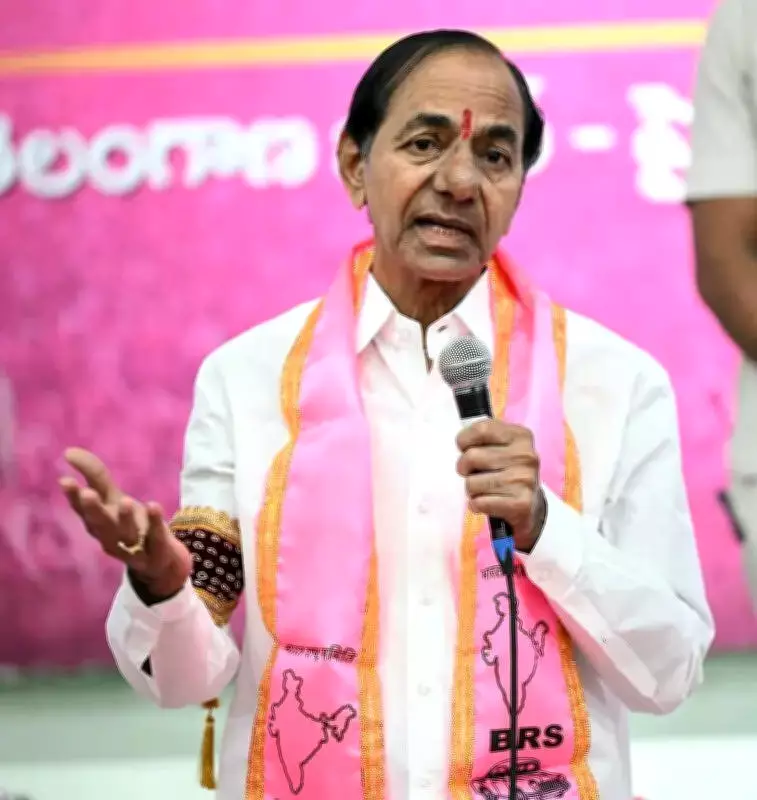 KCR Urges Women Leaders to Create Their Own Path in Politics
