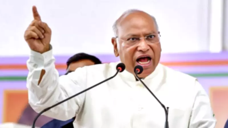 Kharge Accuses PM Modi of Fooling Gujarat's Illiterate, Praises Kerala's Educated Voters