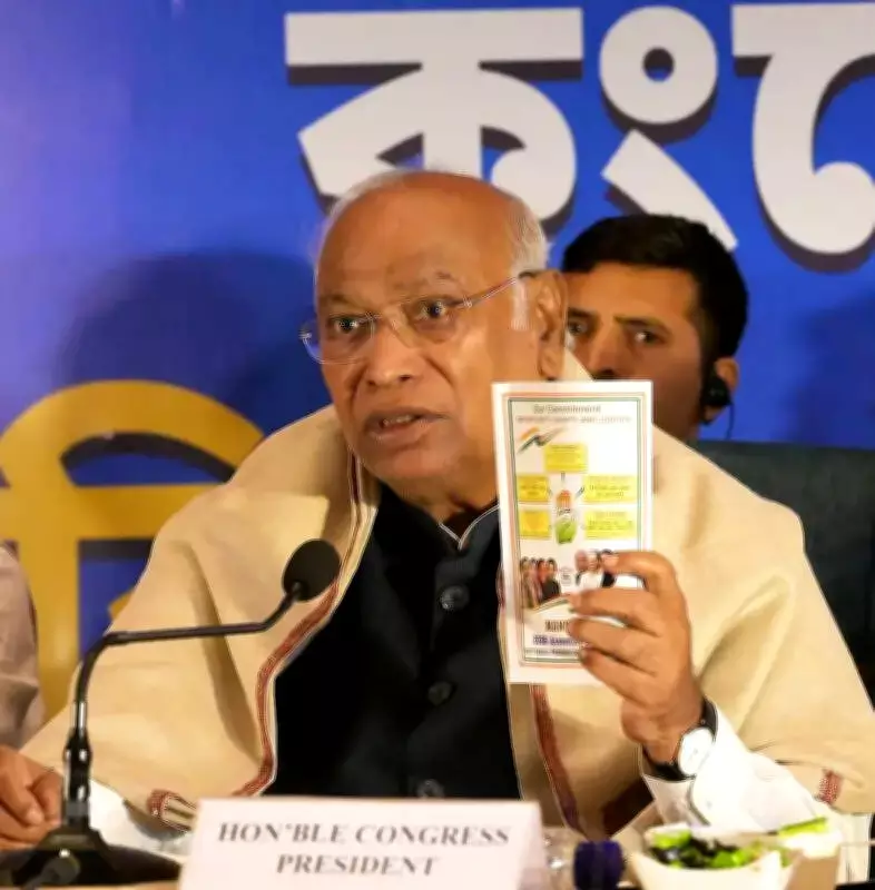 Kharge: INDIA Bloc Not Compulsory for State Polls, Accuses BJP-EC of 'Killing Voters'