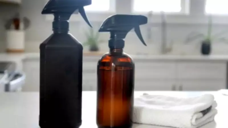 Kitchen Staples Vinegar and Hydrogen Peroxide Emerge as Smart Cleaning Alternatives