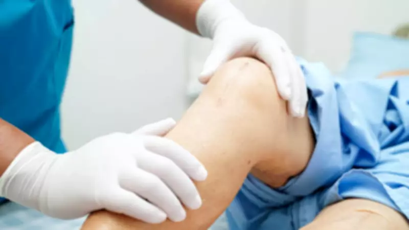 Knee Replacement Debate Shifts: Gender Differences Focus on Patient Experience, Not Implants