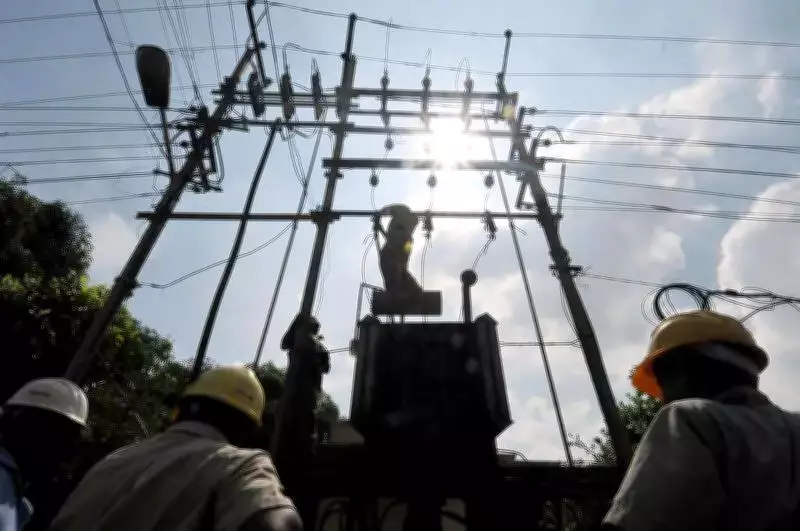 Kochi Power Disruptions Spark Protests Against KSEB Officials