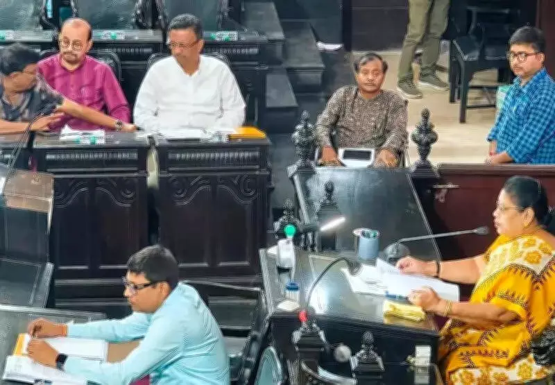 Kolkata Candidates Shift to Post-Poll Strategy and Review Mode