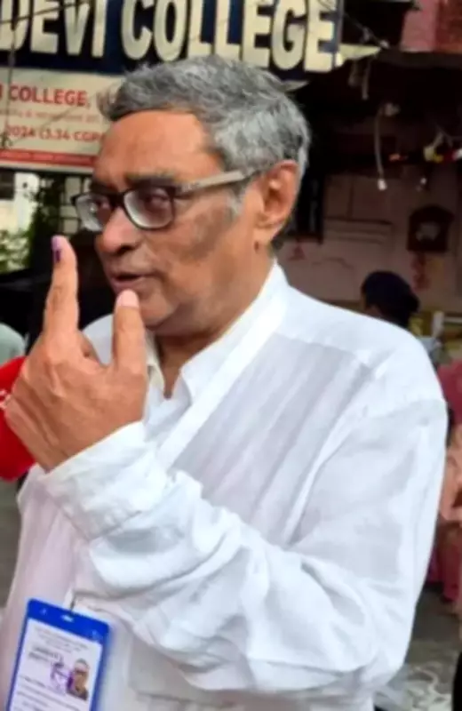 Kolkata Elections: Trinamool, BJP Candidates Campaign Vigorously Across Constituencies