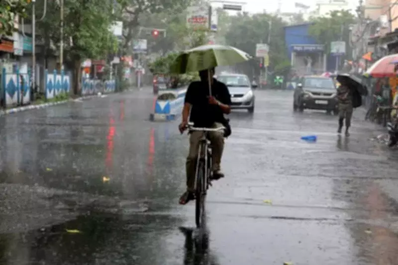 Kolkata Gets Relief from Heat with Thundershowers, More Rain Expected
