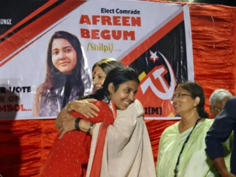 Kolkata Politicians Hit Campaign Trail on Final Sunday Before Phase 2 Polling