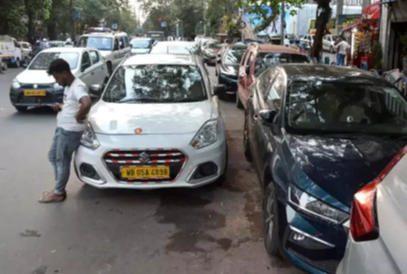Kolkata's Road Network Choked by Rampant On-Street Parking, Officials Warn