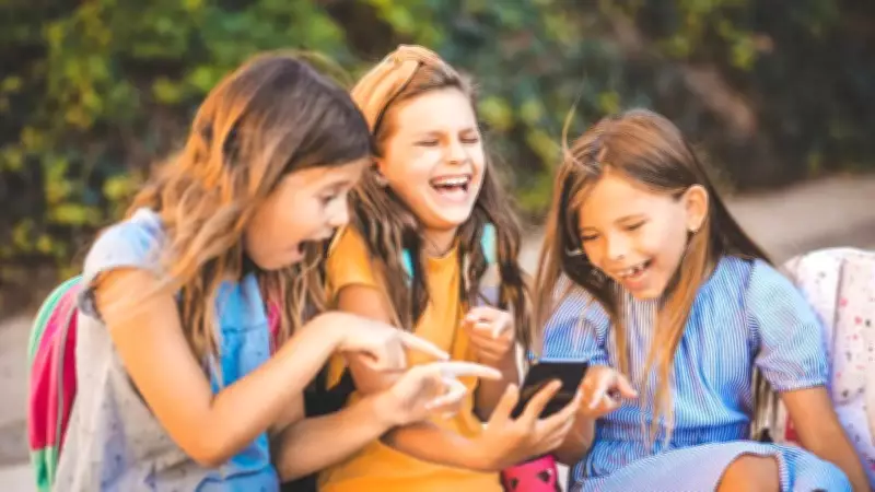 LA Becomes First Major US School District to Limit Classroom Screen Time