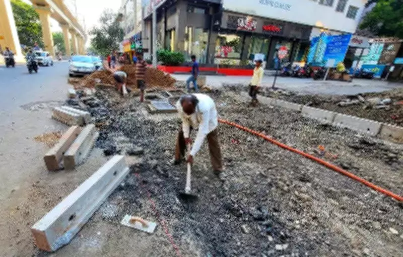 Maharashtra Contractors Announce Statewide Shutdown Over Rs 96,400 Crore Dues