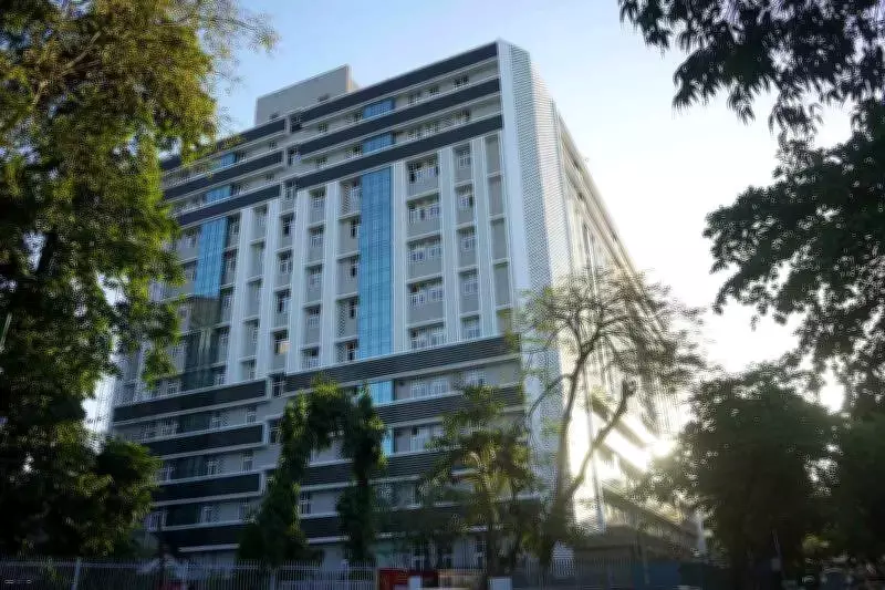 Maharashtra Deputy CM Unveils Modern 900-Bed Thane Civil Hospital