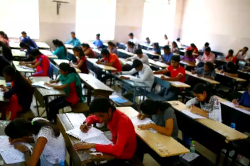Maharashtra Forms Panel to Study Conversion of Aided Colleges to Private Universities