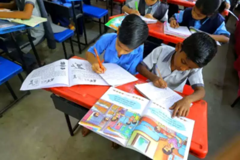 Maharashtra Government Imposes Strict Penalties on Schools Failing to Teach Marathi