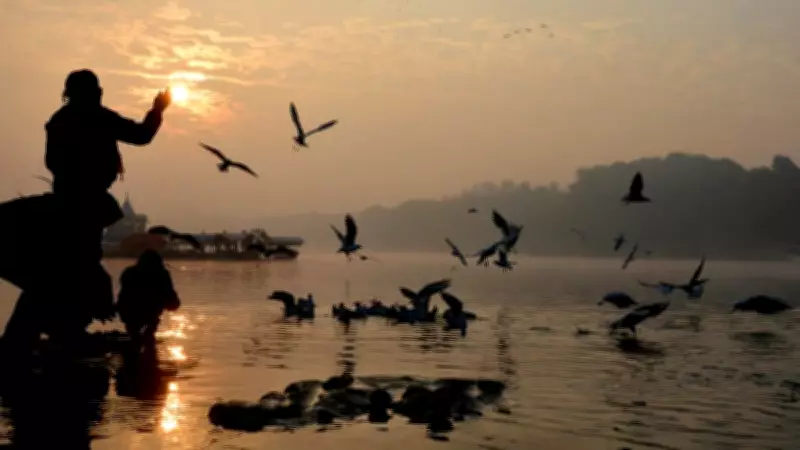 Maharashtra's Jal Yatra Concludes on Banks of Narmada River