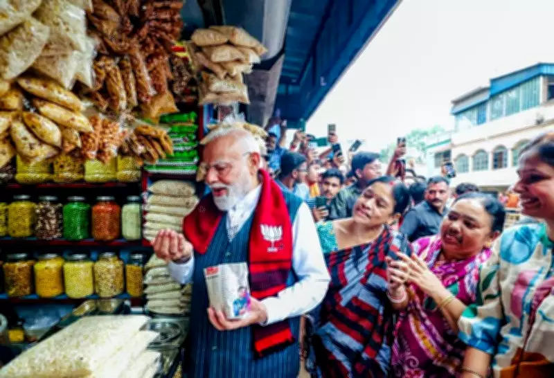 Mamata Banerjee Criticizes PM Modi's Jhalmuri Stop as Political Drama